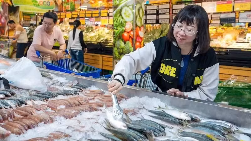 附图。