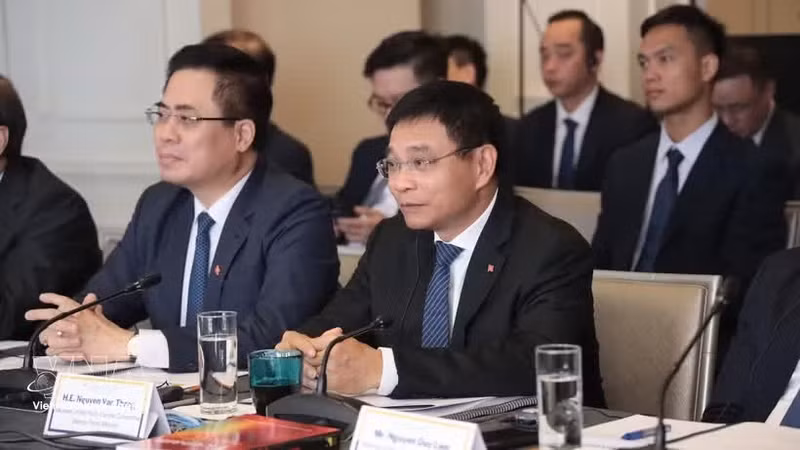 越南政府副总理阮文胜出席2026年越南领导力计划。（图片来源：越通社）