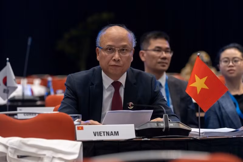 丁全胜大使在会上发表讲话。（图片来源：越通社）