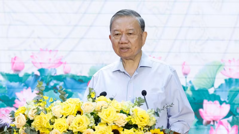 苏林总书记发表讲话。（图片来源：越通社）