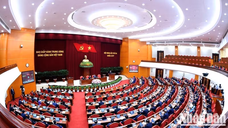 越南共产党第十四届中央委员会第三次全体会议开幕式。（登科 摄）