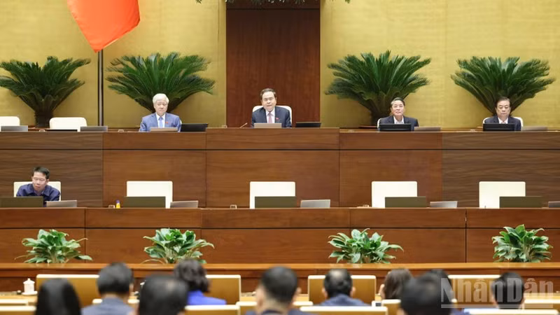 第十五届国会第十次会议：着力提高人民生活质量。（维灵 摄）