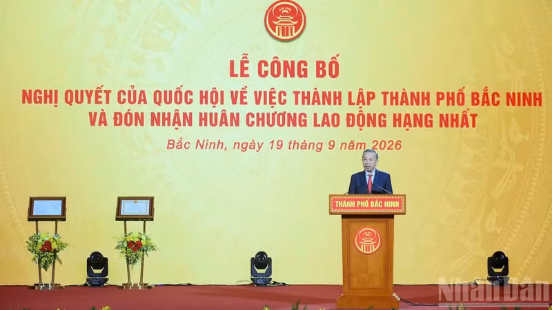 越共中央总书记、国家主席苏林发表讲话。