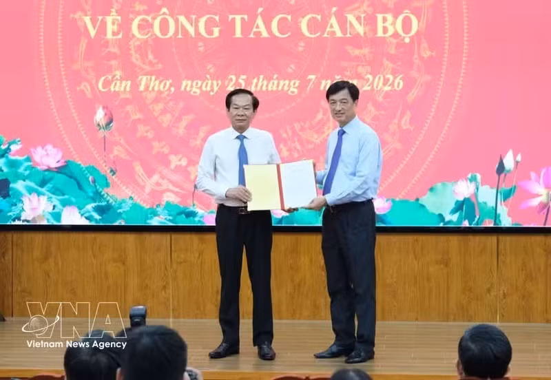 杜清平同志出任芹苴市委书记。（图片来源：越通社）