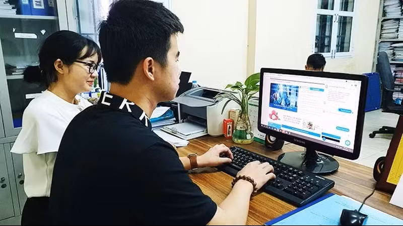 附图。
