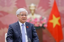 越南国会常务副主席杜文战。