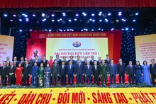 与会代表合影。