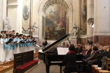 越南音乐在第28届法国巴黎国际合唱节上大放异彩。（图片来源：越通社）