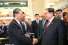 越南国会主席陈青敏会见中国全国人大常委会委员长赵乐际。（图片来源：越通社）