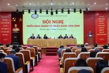 范明正在会上发表讲。（图片来源：VGP）