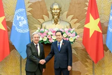 国会主席陈青敏会见联合国秘书长安东尼奥·古特雷斯。