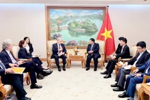 越南政府副总理阮志勇会见新西兰外交部长温斯顿·彼得斯。