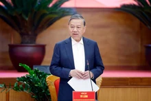 苏林总书记发表讲话。