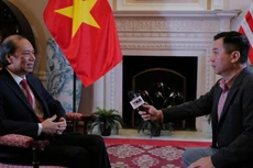 越南驻美国大使阮国勇接受越通社记者的采访。