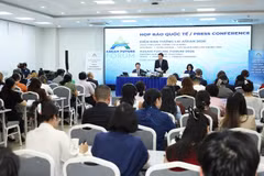 越南外交部举行国际新闻发布会，正式发布关于2026年东盟未来论坛的官方信息。（图片来源：baochinhphu.vn）