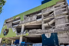 2026年6月8日，菲律宾将军市一栋建筑物在地震中严重受损。（图片来源：越通社）