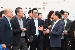 裴青山副总理检查2026年春季博览会筹备工作进展情况。（图片来源：baochinhphu.vn）