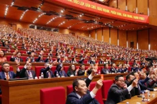 在1月21日下午的会议上，大会投票通过了调整后的议程安排，比原计划提前1.5天。