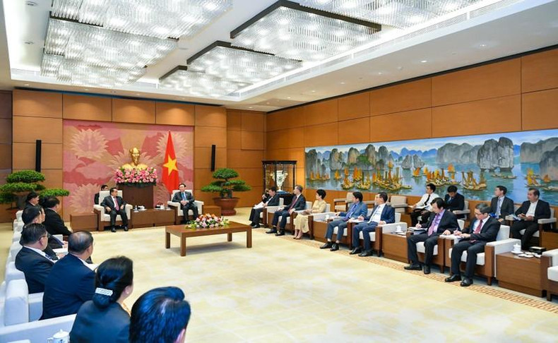 会见场景。 会见场景。