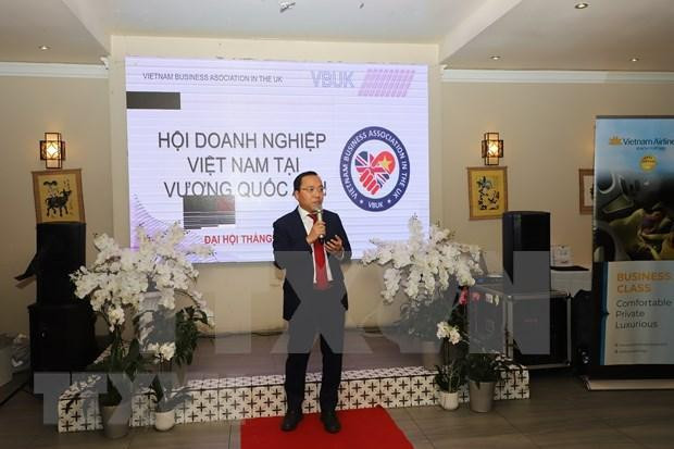 越南驻英大使阮黄龙发表讲话。(图片来源:越通社) 越南驻英大使阮黄龙发表讲话。(图片来源:越通社)