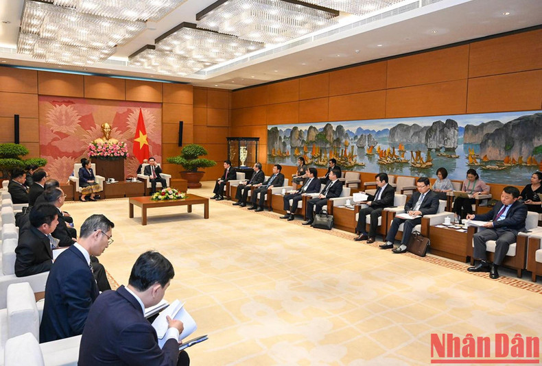 会见场景。 会见场景。