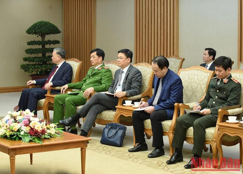 参加会见的越南各部委、机构代表。 参加会见的越南各部委、机构代表。