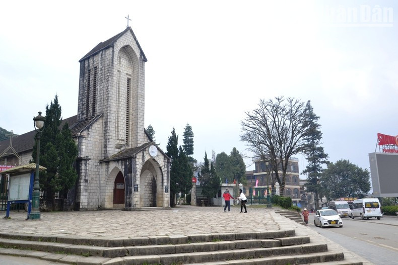 沙巴石教堂建于1935年,是圣诞节期间吸引众多游客旅游胜地。 沙巴石教堂建于1935年,是圣诞节期间吸引众多游客旅游胜地。