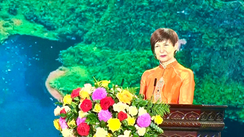 联合国教科文组织第42届大会主席西蒙娜-米雷拉·米库列斯库在活动上发言。 联合国教科文组织第42届大会主席西蒙娜-米雷拉·米库列斯库在活动上发言。