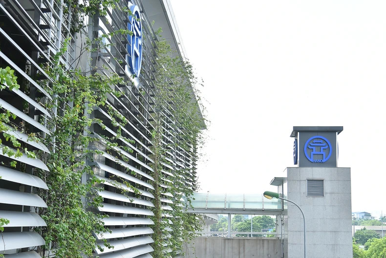 奎文阁的图像被用作呠-河内火车站高架地铁段的一个亮点。