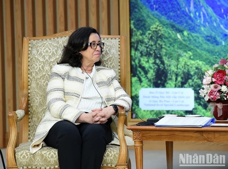 世行副行长曼努埃拉·费罗发表讲话。 世行副行长曼努埃拉·费罗发表讲话。