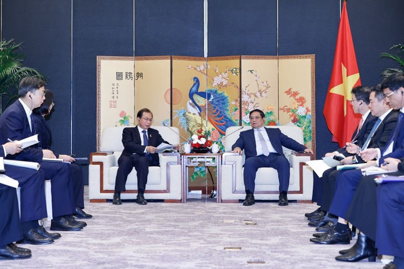 范明正总理会见中国华电集团领导人。(图片来源:VGP) 范明正总理会见中国华电集团领导人。(图片来源:VGP)