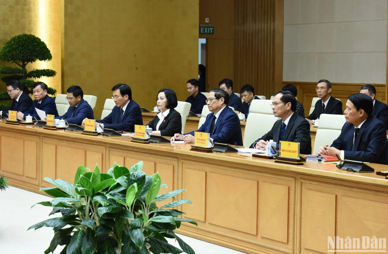 出席会见的越南各部委、单位领导代表。