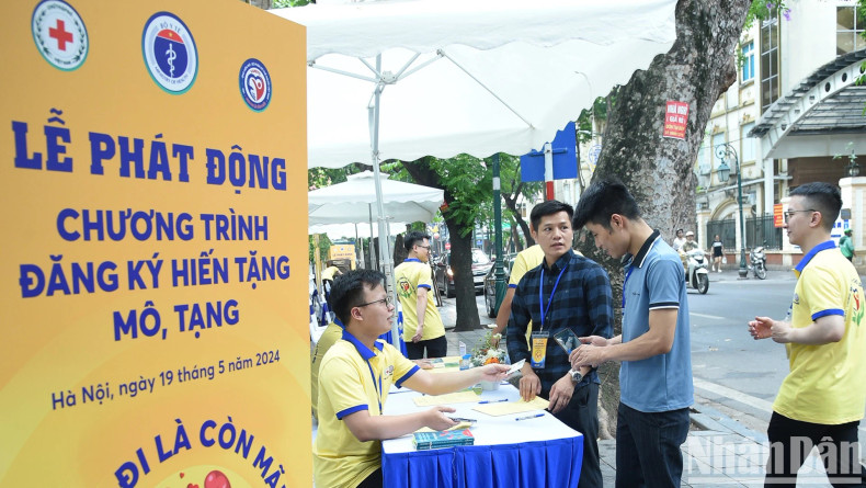 许多人登记捐赠人体器官。