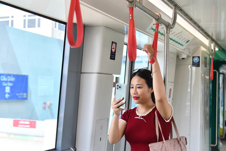 8月8日上午8点起，高架地铁段将在运营头15天免费向所有乘客开放。