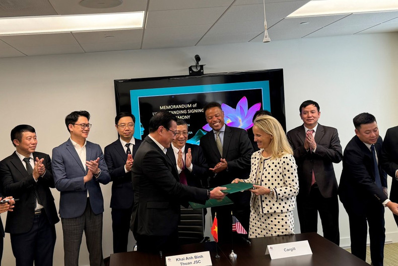 美国嘉吉公司与越南平顺开英公司签署越南进口美国50万吨玉米和玉米渣粉用于动物饲料生产的合作谅解备忘录。