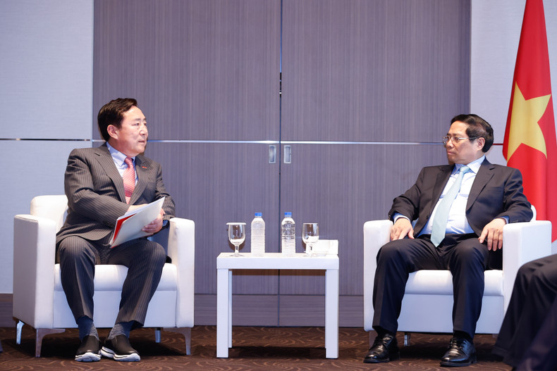 明正还会见了韩国中小企业中央会(KBIZ)会长金基文。 明正还会见了韩国中小企业中央会(KBIZ)会长金基文。