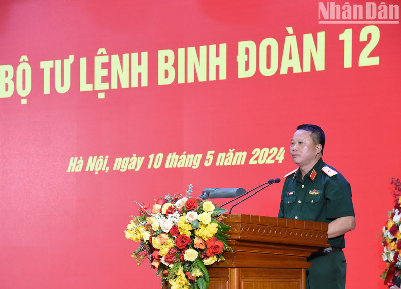 第十二兵团司令杜友玉少将在会上汇报了第十二兵团的任务成果。 第十二兵团司令杜友玉少将在会上汇报了第十二兵团的任务成果。