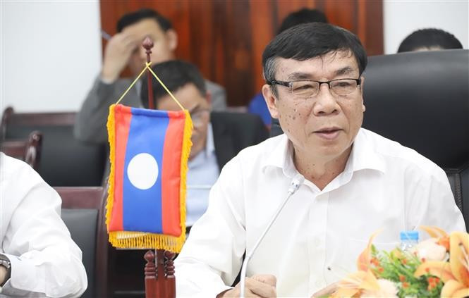 老挝计划与投资部副部长、老越政府间双边合作委员会常务副主席荣萨弯·维莱蓬。(图片来源:越通社) 老挝计划与投资部副部长、老越政府间双边合作委员会常务副主席荣萨弯·维莱蓬。(图片来源:越通社)