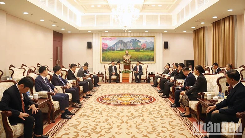 会见场景。 会见场景。
