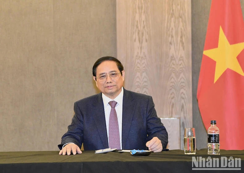 范明正总理在会上发表讲话。 范明正总理在会上发表讲话。