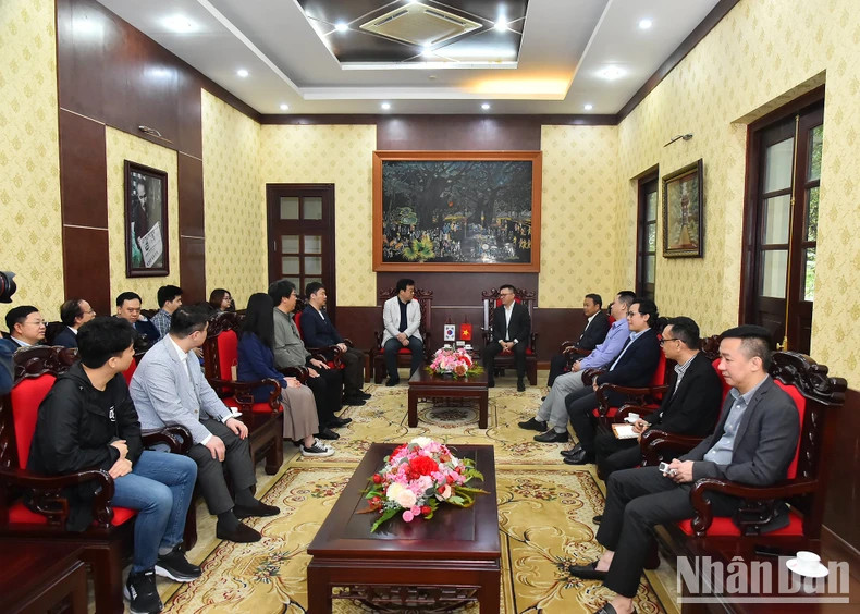 会见场景。 会见场景。