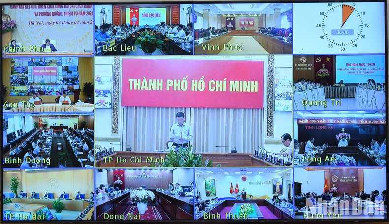 会议以线上和线下相结合方式举行。设在政府总部的会议主会场与全国63个省市分会场视频连线。