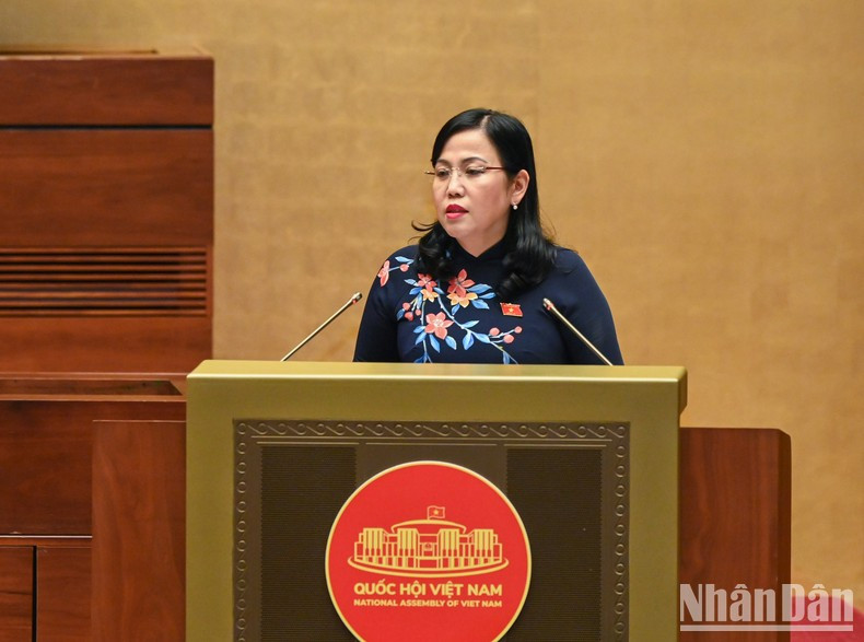 太原省省委书记、省国会代表团团长阮青海在会上发表讲话。 太原省省委书记、省国会代表团团长阮青海在会上发表讲话。