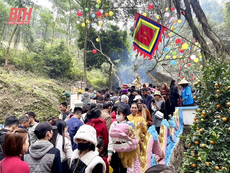 清化省接待游客63.5万人次。(图片来源:清化报) 清化省接待游客63.5万人次。(图片来源:清化报)