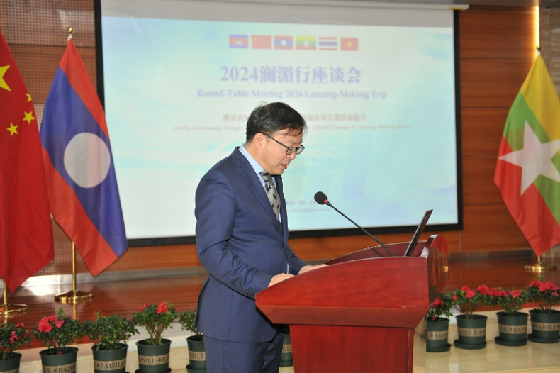 中国外交部边界与海洋事务司参赞王学纯参赞在会上发言。