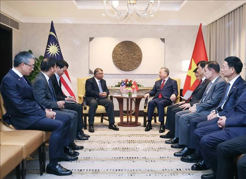 苏林总书记会见Capital A集团首席执行官托尼·费尔南德斯先生。