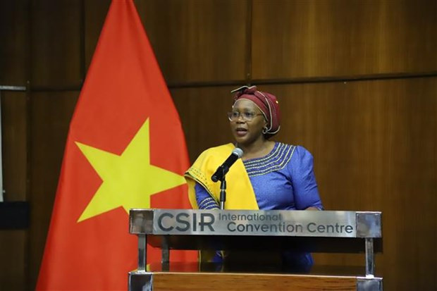 南非贸易、工业和竞争部副部长吉娜。 南非贸易、工业和竞争部副部长吉娜。