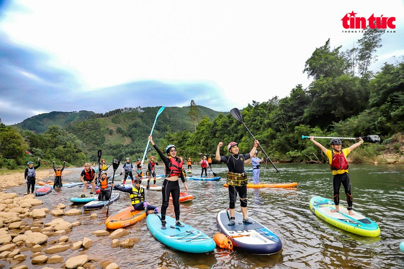 2023年,平辽县同May 5 Travel旅游服务股份公司配合首次举办了划桨体验活动,吸引了大量游客前来体验。 2023年,平辽县同May 5 Travel旅游服务股份公司配合首次举办了划桨体验活动,吸引了大量游客前来体验。