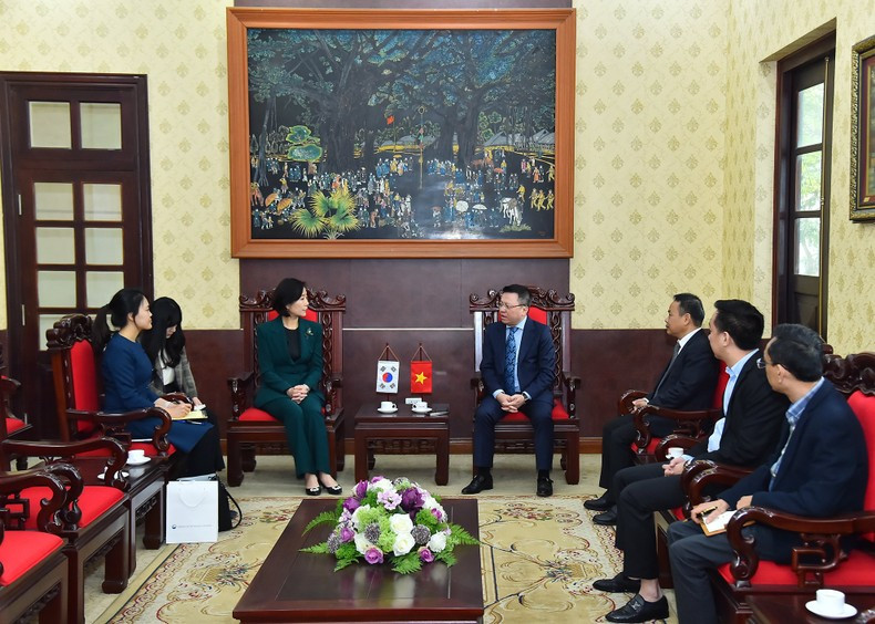 会见场景。 会见场景。