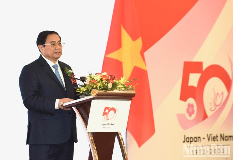 范明正总理在会上发表讲话。 范明正总理在会上发表讲话。